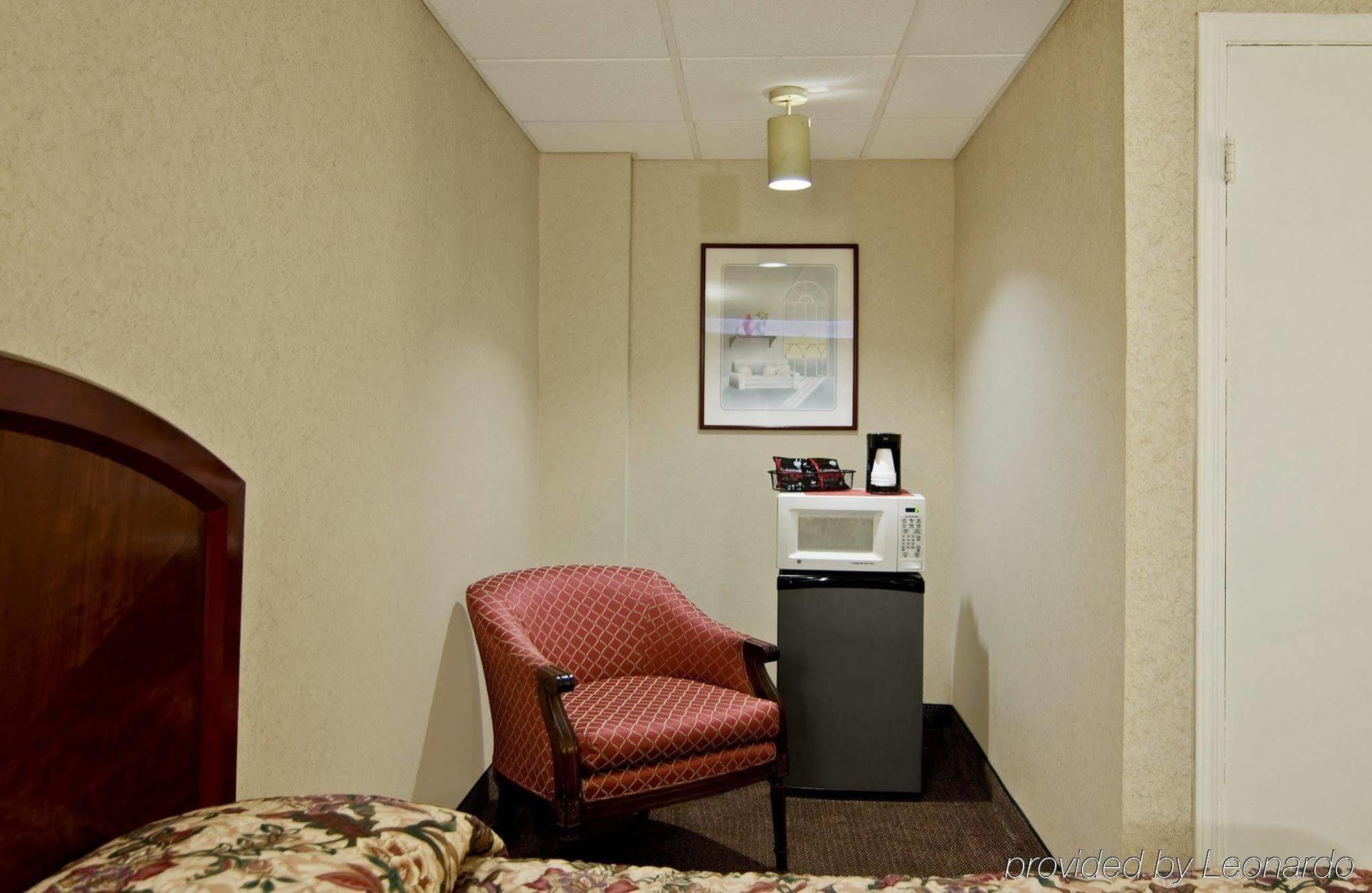 Neptune Motor Lodge Room photo